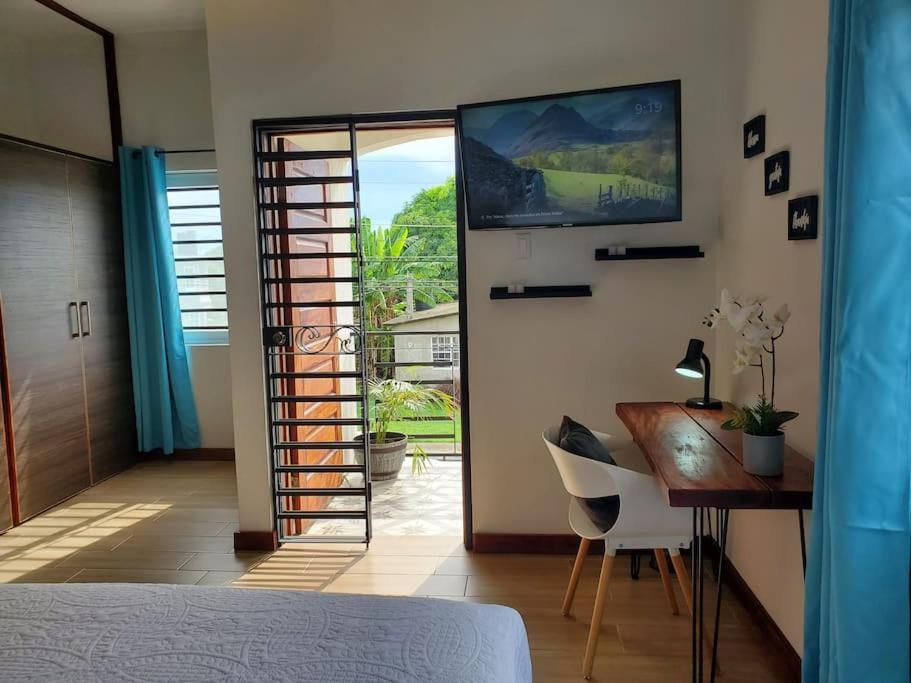 'The Solace' New Luxury Modern 1Bed 1Bath Apt. Portmore Εξωτερικό φωτογραφία